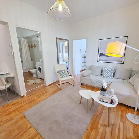 Apartment Sweet Emma